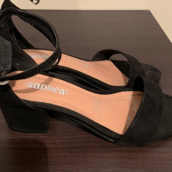 Black summer - Picture 1 of 3